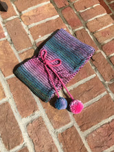 Load image into Gallery viewer, Windowpane cowl